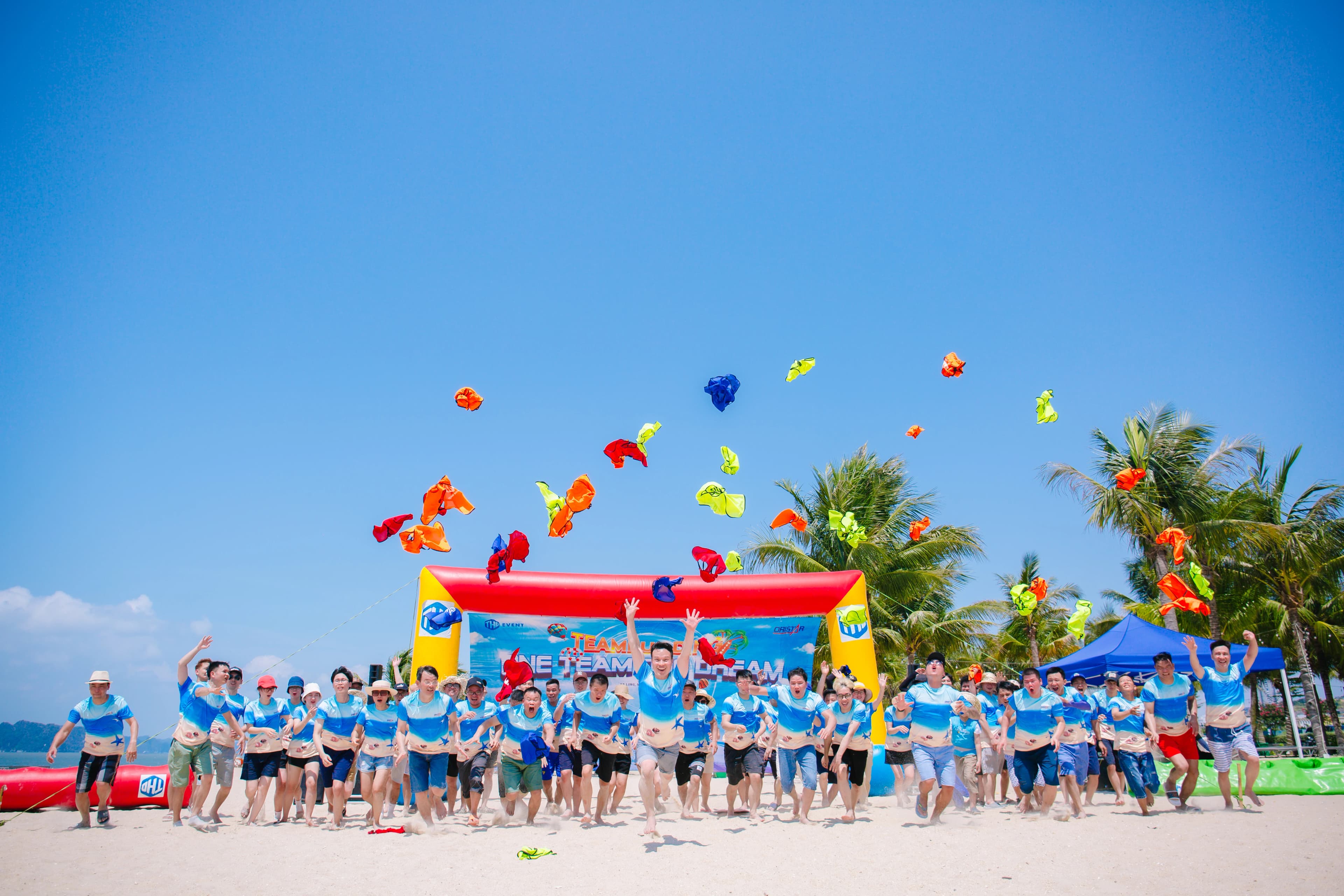 TỔ CHỨC TEAM BUILDING
 BÃI BIỂN