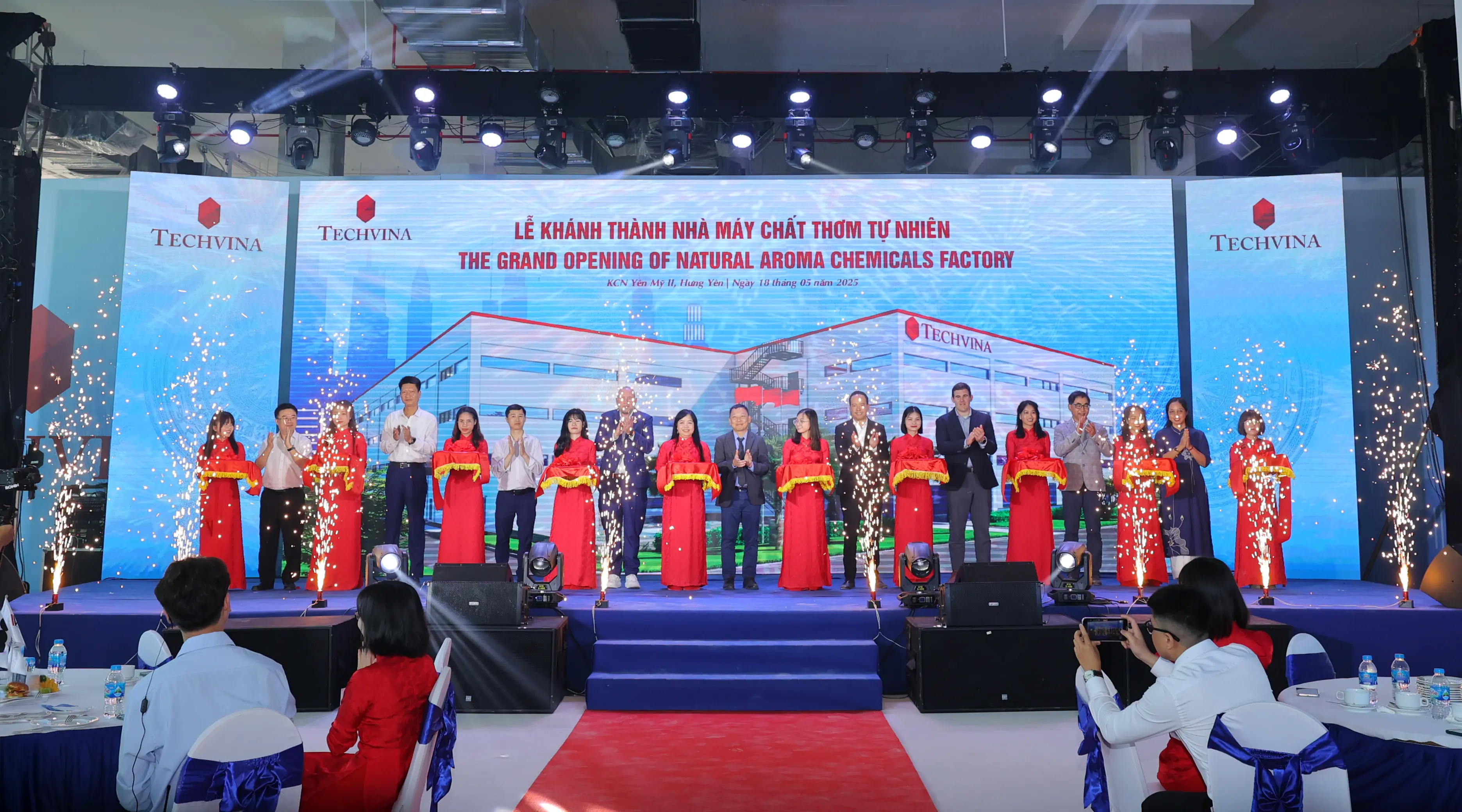 TỔ CHỨC LỄ KHÁNH THÀNH